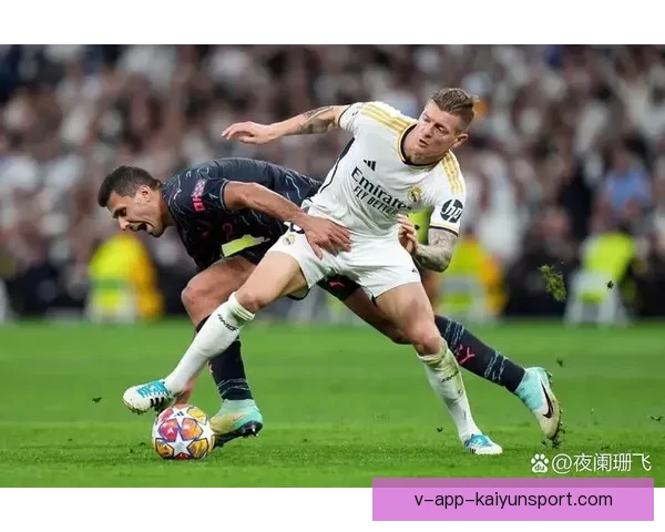 欧冠足球决赛直播全景解析巅峰对决见证冠军诞生之夜激情瞬间回顾