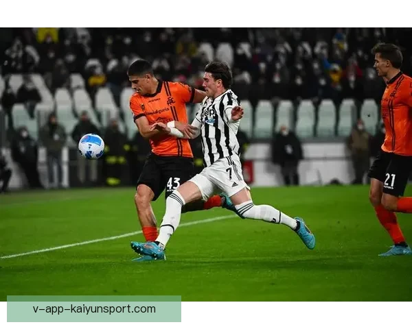 聚焦沙特足球直播全景解析联赛球星战术与精彩瞬间实时看点深度呈现